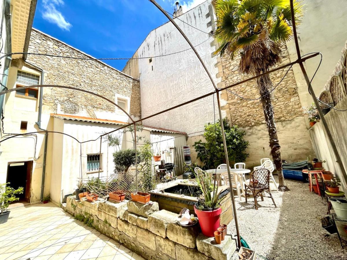 Roma Reva: Design Et Home Cinema Nimes Bagian luar foto